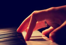 瓦伦西亚客场逼平对手，整体表现稳定